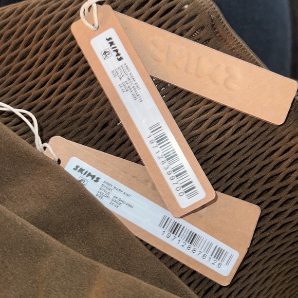 🌷skims 2 piece set army warp knit bra and shorts - Picture 7 of 7